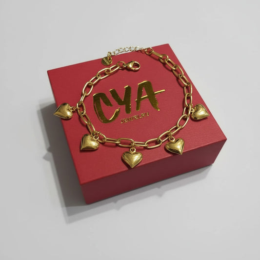 צמיד צ׳ארמים לבבות