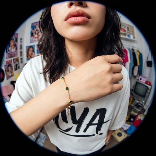 צמיד עם לבבות ירוקים Default Title