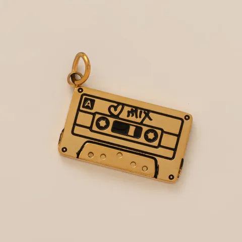 צ׳ארמ קסטה זהב