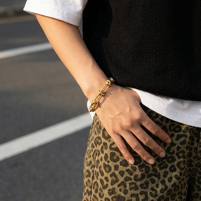 צמיד גורמט עם טוויסט