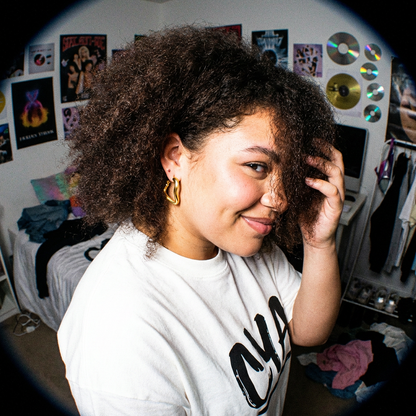 עגיל חישוק עם טוויסט