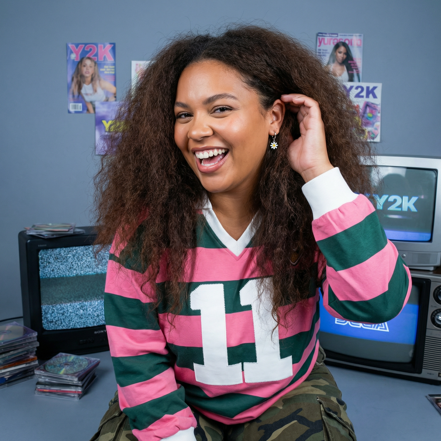 עגילי חישוק צ׳ארמ חרצית